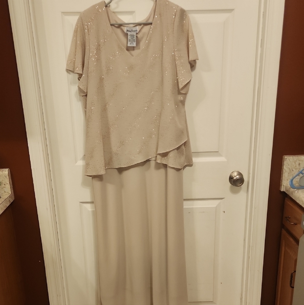 Elegant Beige Women's Dress